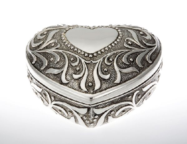 Jewelry box, heart large