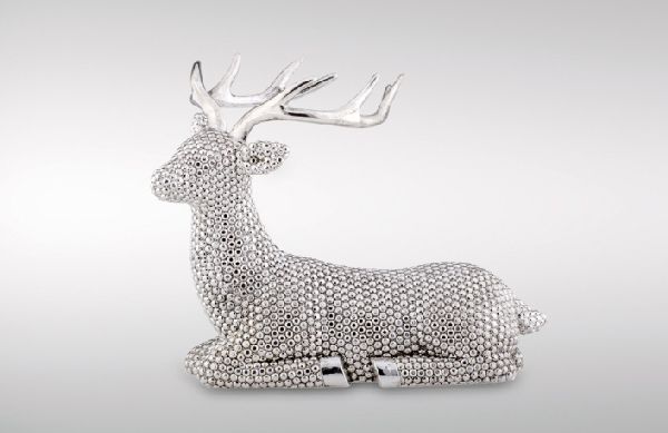 Rentier gro&szlig;<br>liegend links blickend<br>