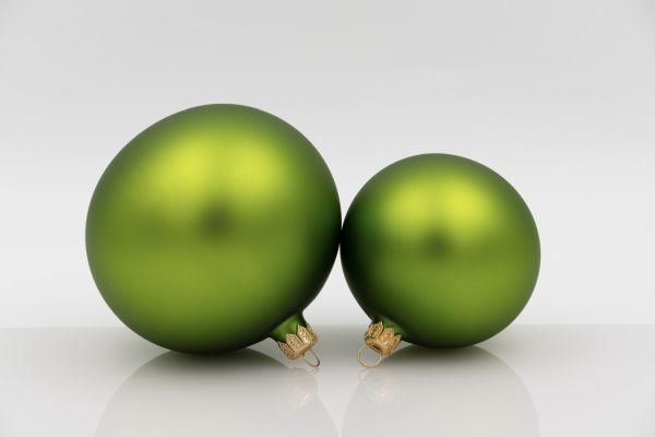 Weihnachtskugel 8er gr&uuml;n matt<br>mundgeblasen, Handtauchere